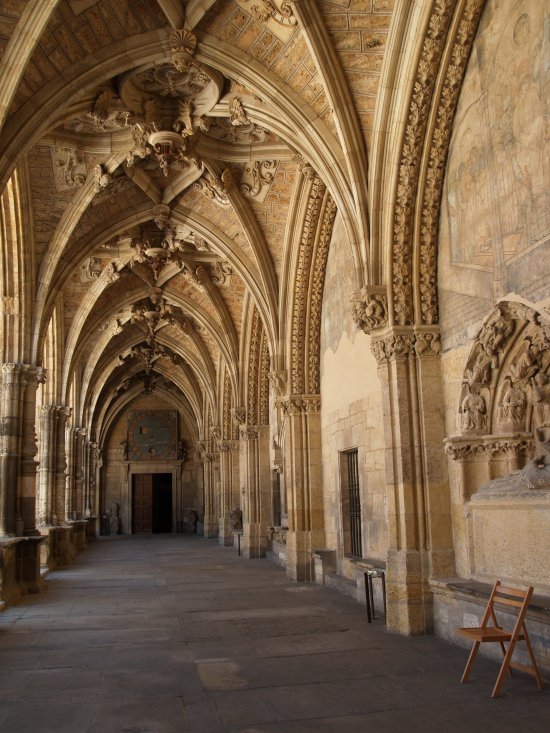 CLAUSTRO 