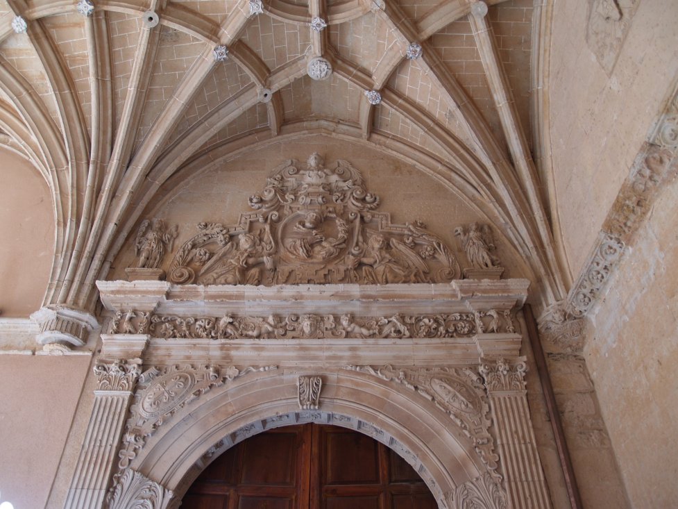 PUERTA DEL CLAUSTRO