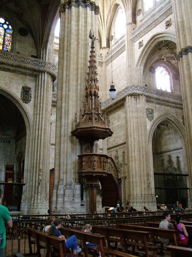 Vista de la nave central y crucero