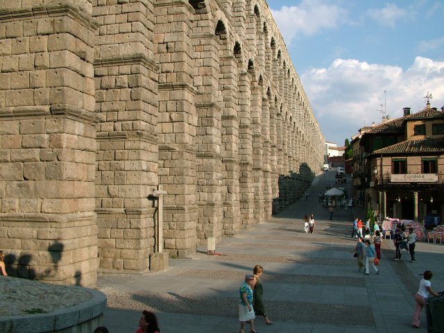 Vista parcial del Acueducto