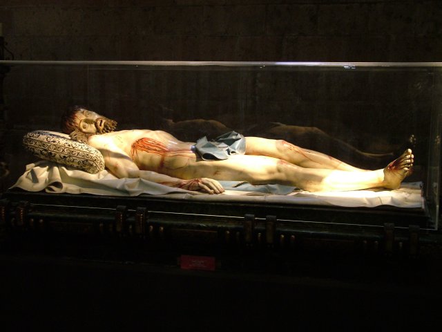 Otra toma del Cristo yacente de Gregorio Fernández
